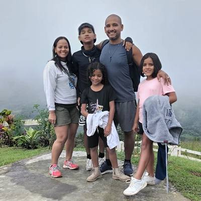 Luis, Mallory, Alexander, Isabel y Emma Barrios